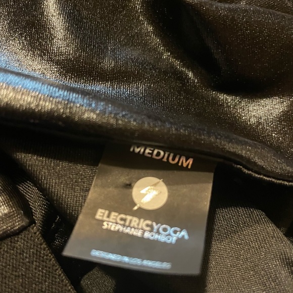 ELECTRIC YOGA Black Widow Faux Leather Look Tank Top Women’s Size M 🖤⚡️🖤 - Picture 6 of 13